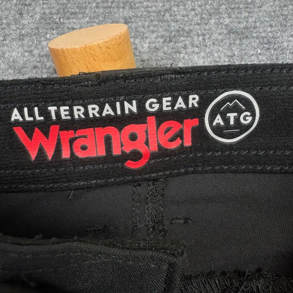 Wrangler ATG Pants Mens 34x30 Black All Terrain Gear Hiking Outdoor 10NS863BK
